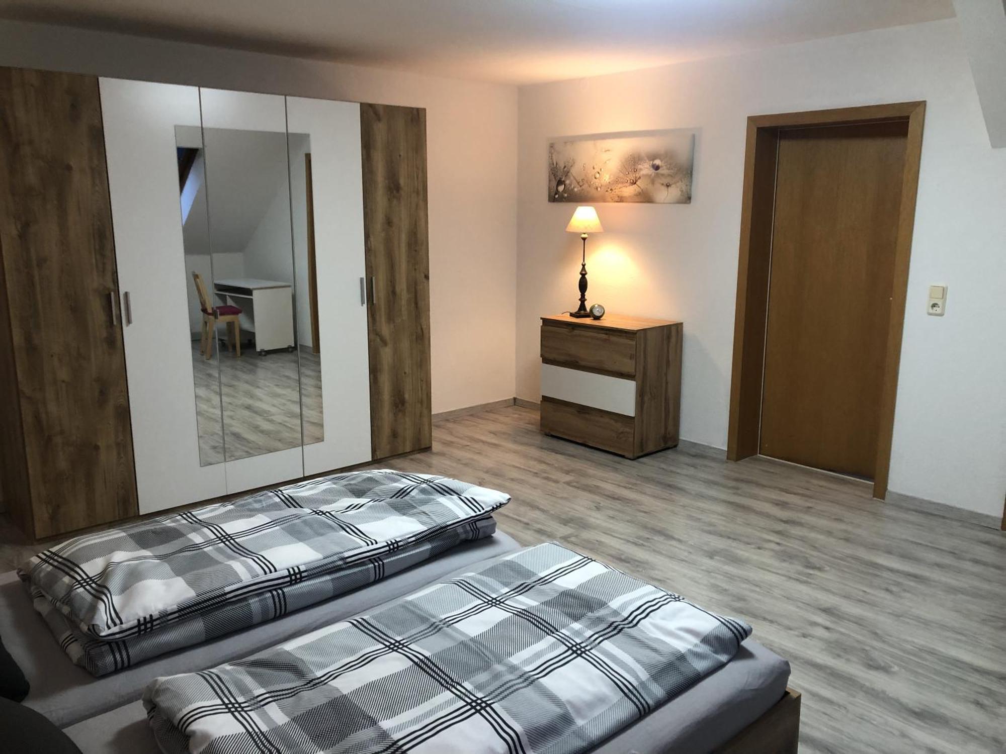 Moderne Vollmoeblierte Wohnung ซวิคเคา ภายนอก รูปภาพ