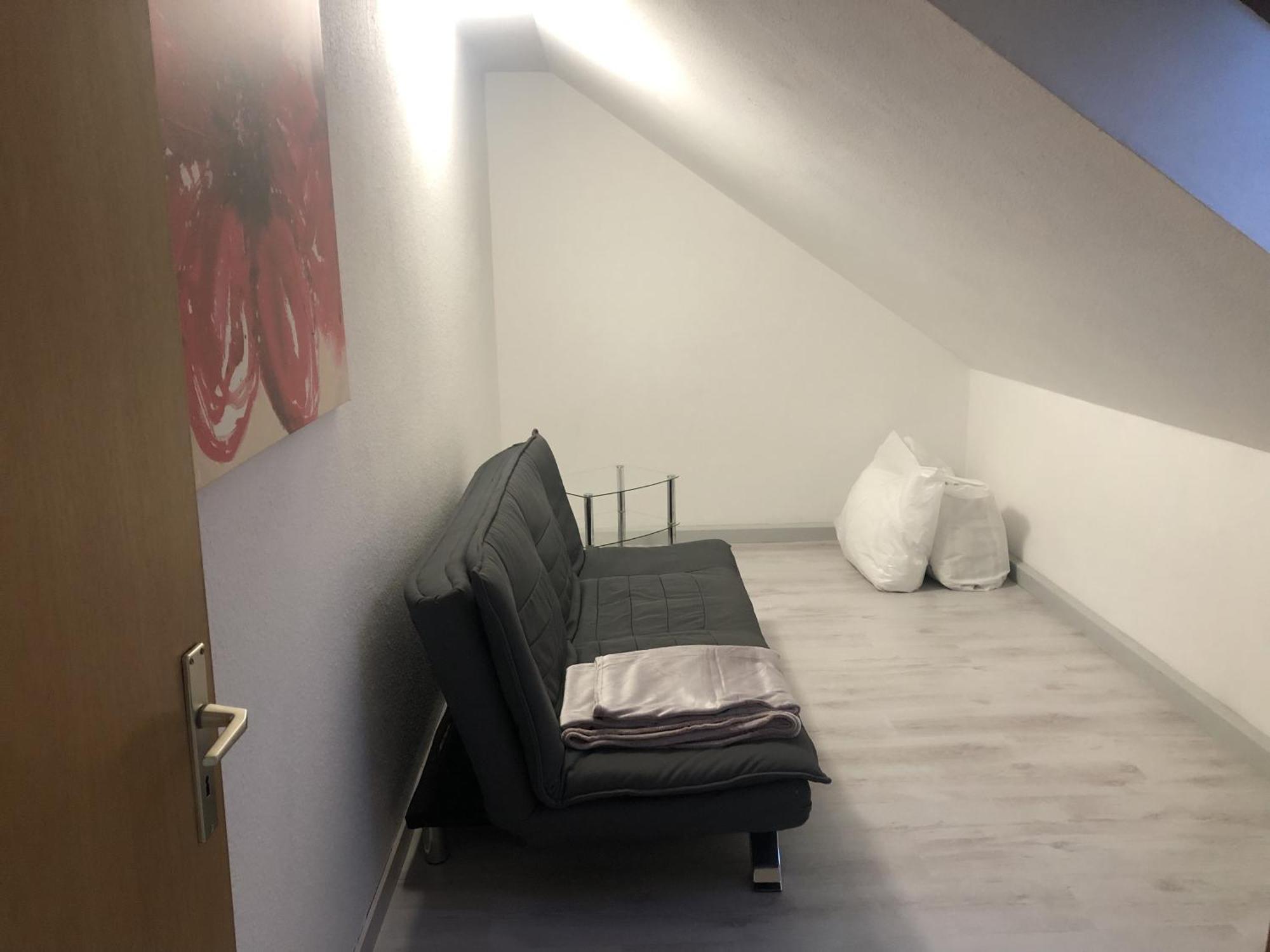 Moderne Vollmoeblierte Wohnung ซวิคเคา ภายนอก รูปภาพ