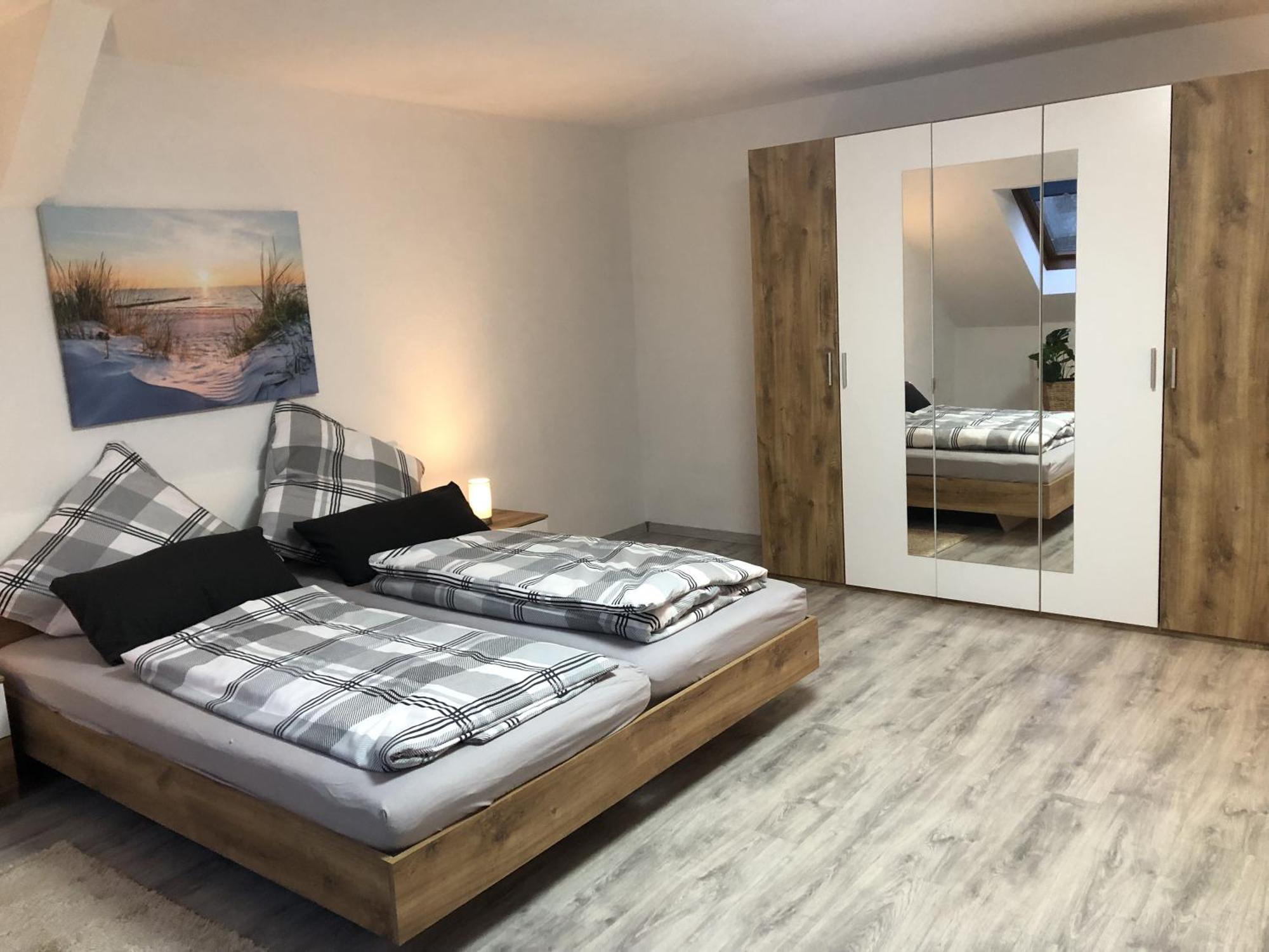 Moderne Vollmoeblierte Wohnung ซวิคเคา ภายนอก รูปภาพ